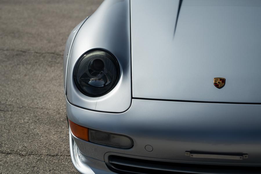 Детали экстерьера Porsche 911 GT2 (993) 1996 года  (фото 37 из 49)